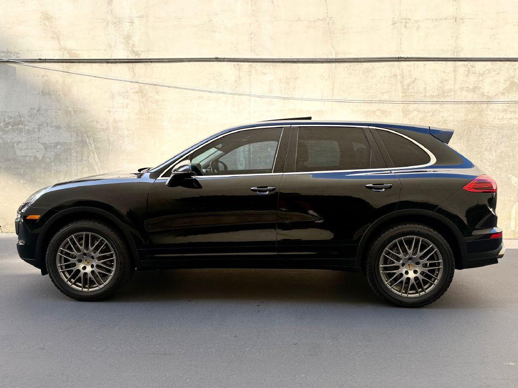 Thumbnail image of 2015 Porsche Cayenne at PRO MOTORCARS
