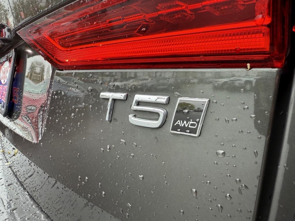 Thumbnail image of 2021 Volvo XC60 at Gage Auto Sales