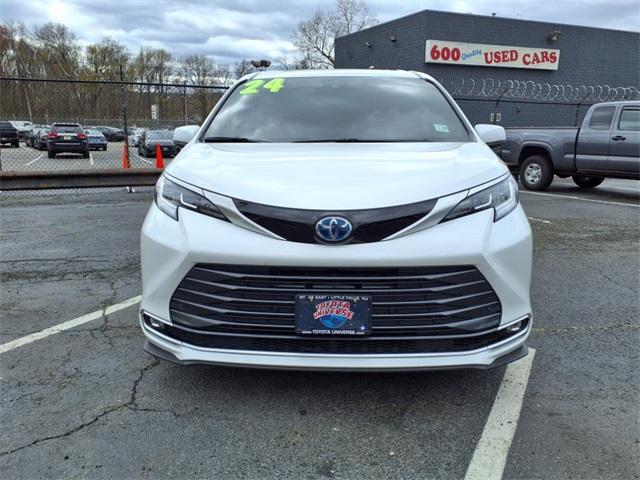 Thumbnail image of 2024 Toyota Sienna at Toyota Universe