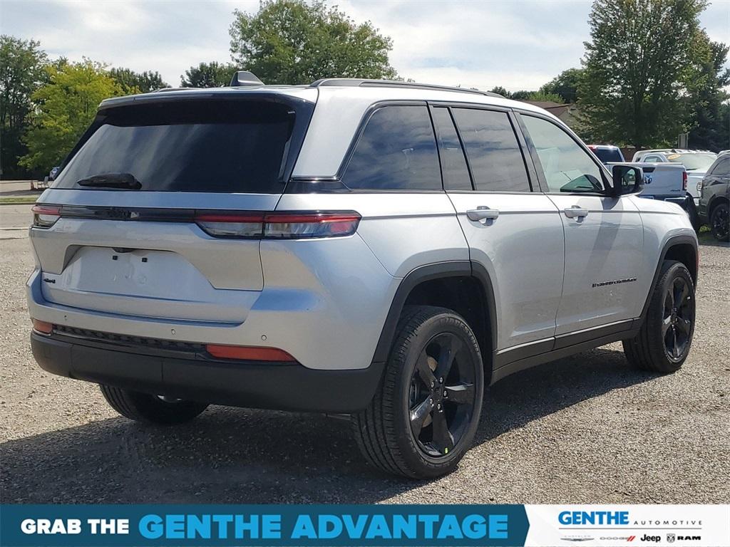 Thumbnail image of 2024 Jeep Grand Cherokee at Genthe CDJR