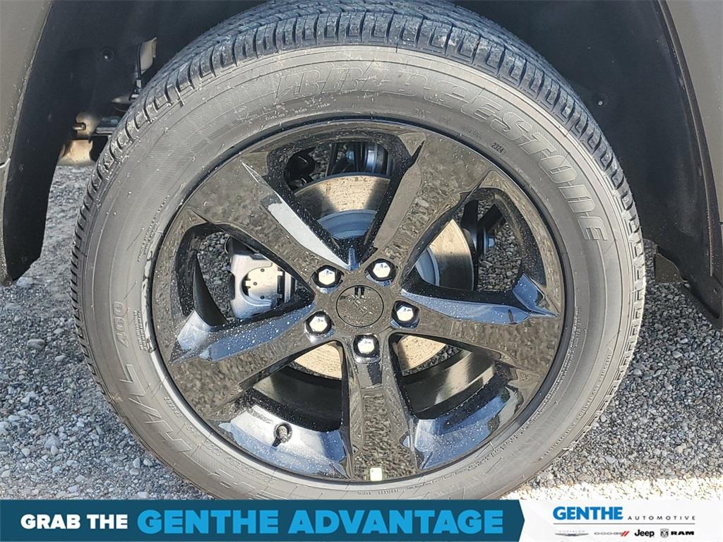 Thumbnail image of 2024 Jeep Grand Cherokee at Genthe CDJR