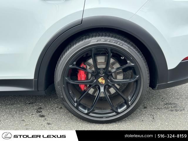 Thumbnail image of 2022 Porsche Cayenne at Stoler Lexus
