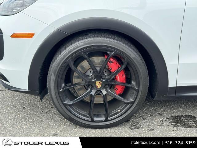 Thumbnail image of 2022 Porsche Cayenne at Stoler Lexus