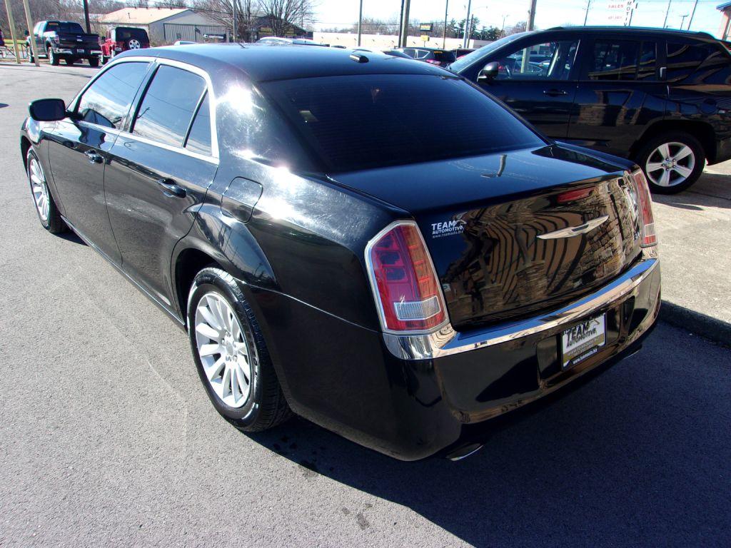 Thumbnail image of 2013 Chrysler 300 at TEAM AUTOMOTIVE