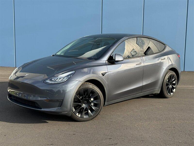Thumbnail image of 2023 Tesla Model Y at Continental Motors Inc