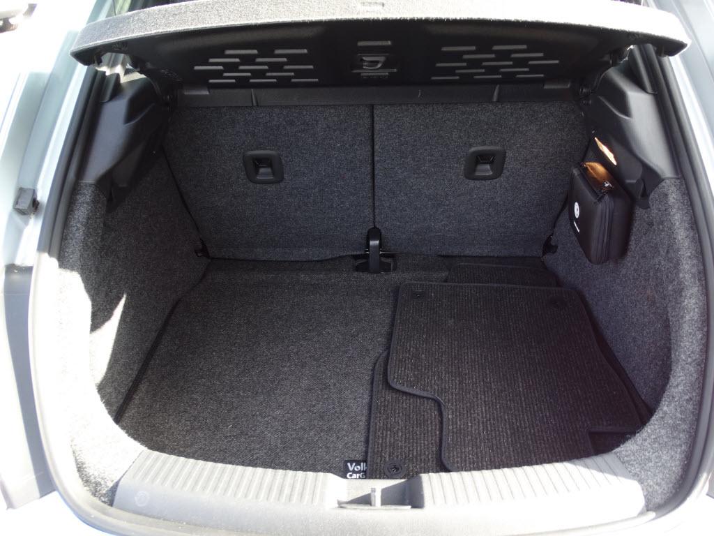Thumbnail image of 2012 Volkswagen Beetle at Autonation Volkswagen North Columbus