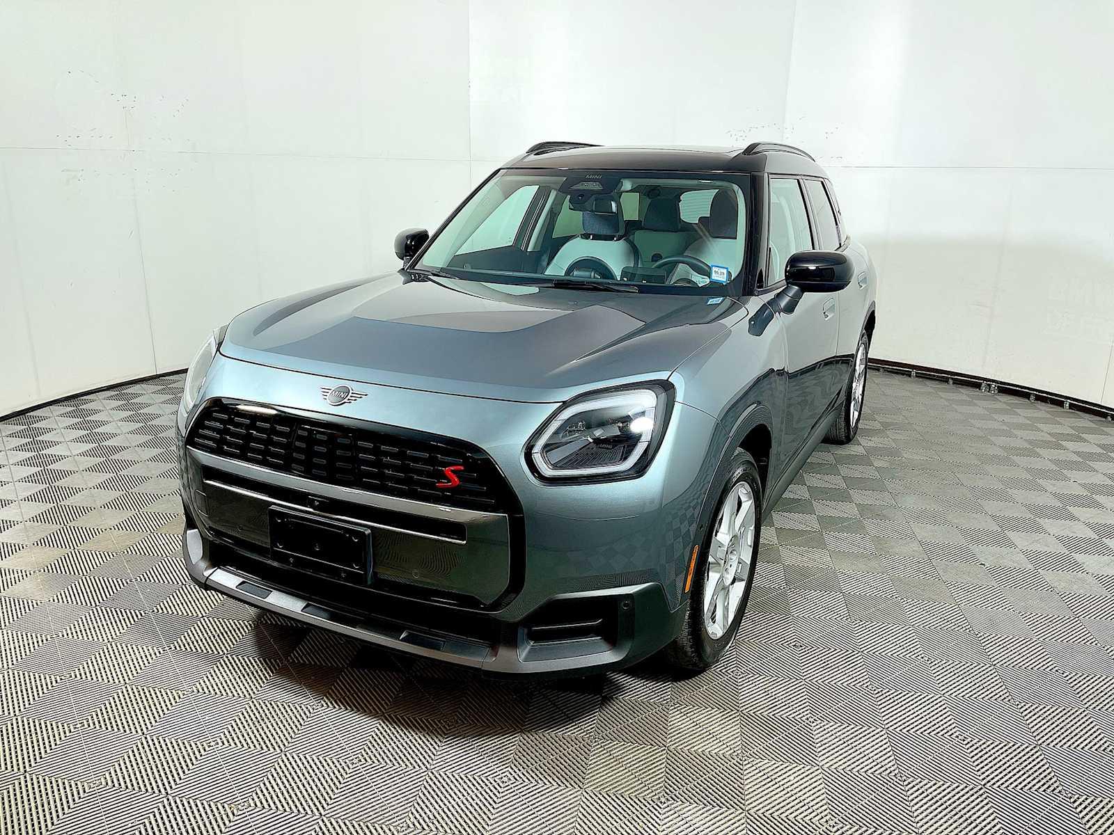 Thumbnail image of 2025 MINI Countryman at BMW Mini of Freeport