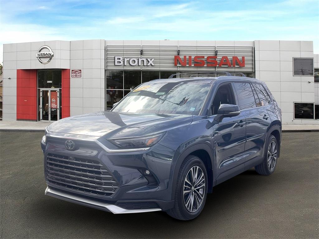Thumbnail image of 2024 Toyota Grand Highlander Hybrid at Bronx Nissan