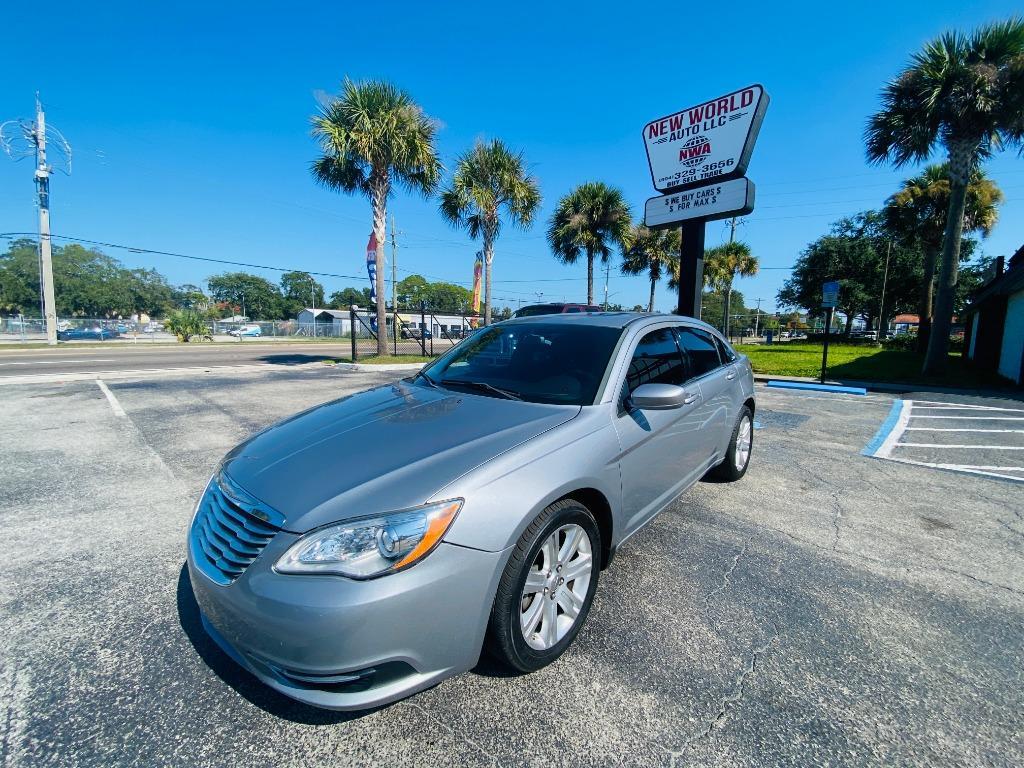 Thumbnail image of 2013 Chrysler 200 at New World Auto, LLC