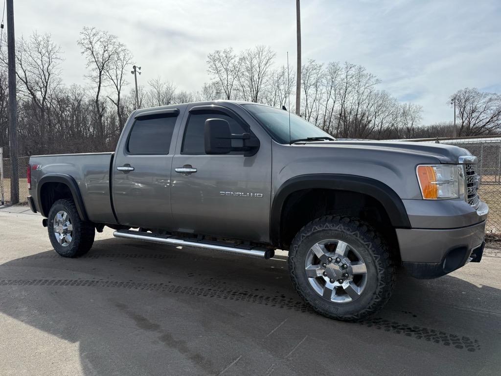 Thumbnail image of 2014 GMC Sierra 2500HD at Larson Motor Group