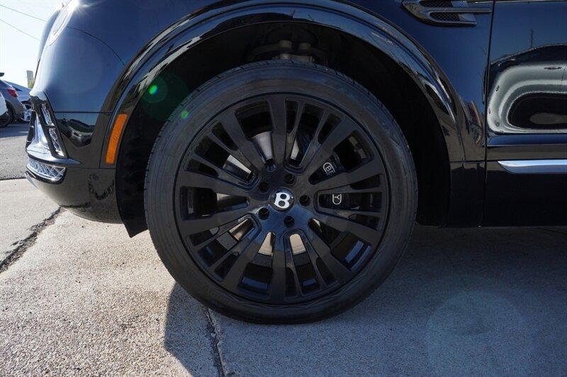 Thumbnail image of 2017 Bentley Bentayga at Barrett Auto Gallery LLC