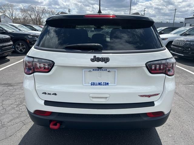 Thumbnail image of 2020 Jeep Compass at Golling Chrysler Dodge Jeep Ram of Roseville