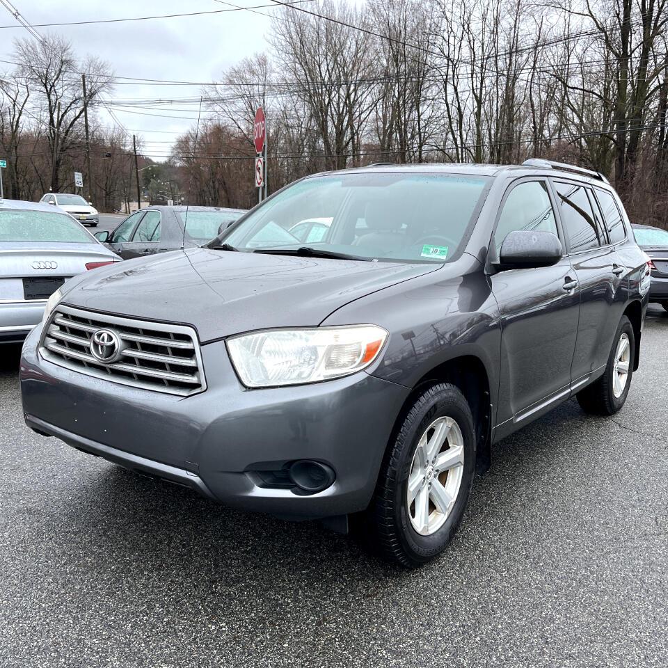 Thumbnail image of 2010 Toyota Highlander at Rockland Motors