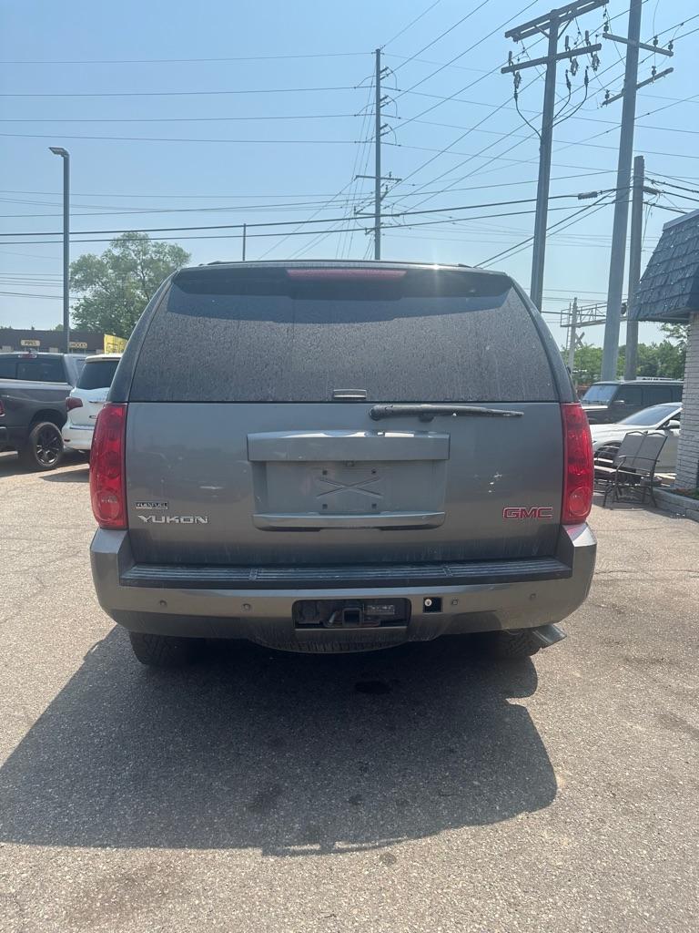 Thumbnail image of 2012 GMC Yukon at R & R CAR COMPANY