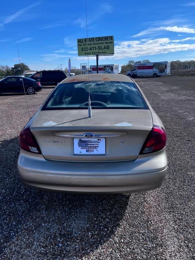 Thumbnail image of 2000 Ford Taurus at Chads of Hartford, AL