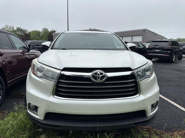 Thumbnail image of 2016 Toyota Highlander at Lansdale Chrysler Jeep