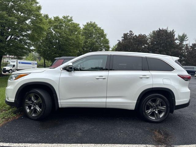 Thumbnail image of 2016 Toyota Highlander at Lansdale Chrysler Jeep