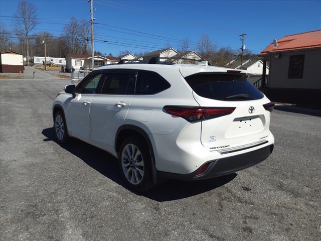 Thumbnail image of 2020 Toyota Highlander at Ramey Ford Lincoln Princeton