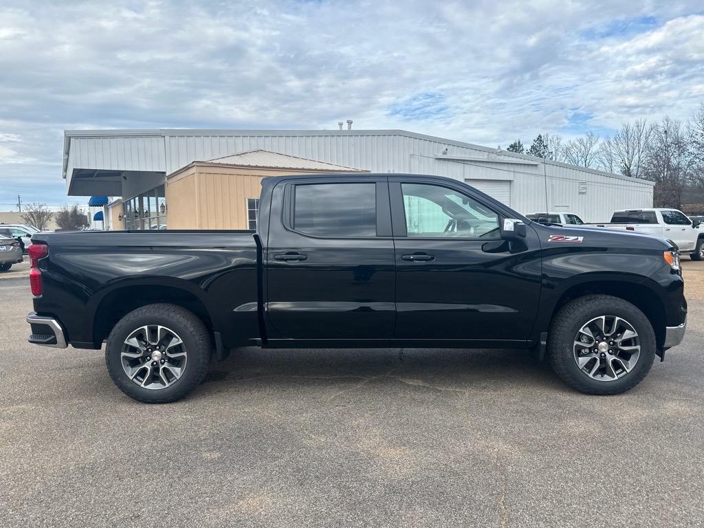 Thumbnail image of 2025 Chevrolet Silverado 1500 at Triple M Motors