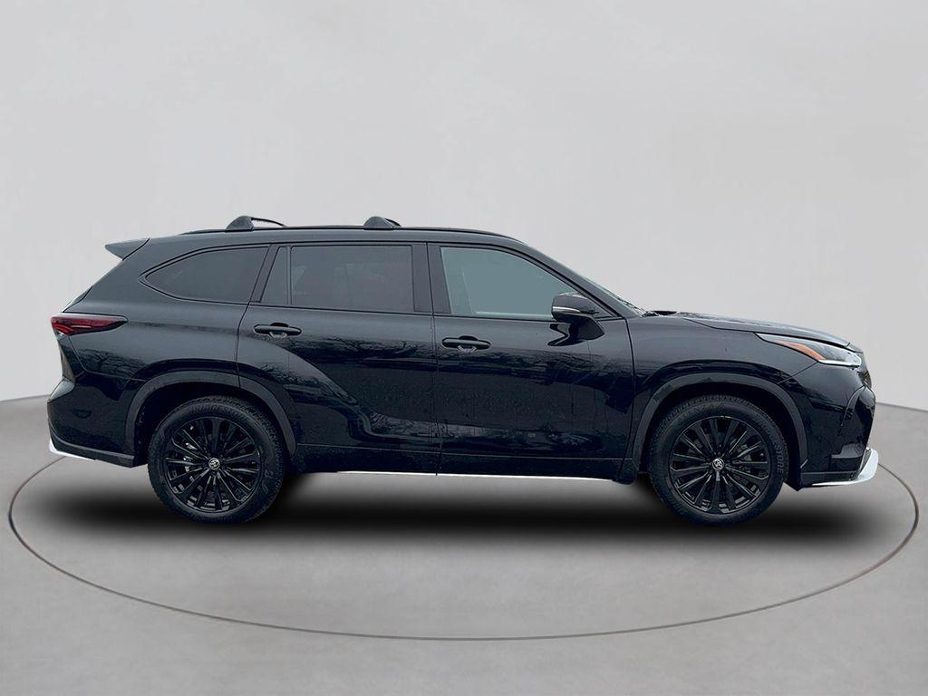Thumbnail image of 2024 Toyota Highlander at Eagle Kia of Riverhead