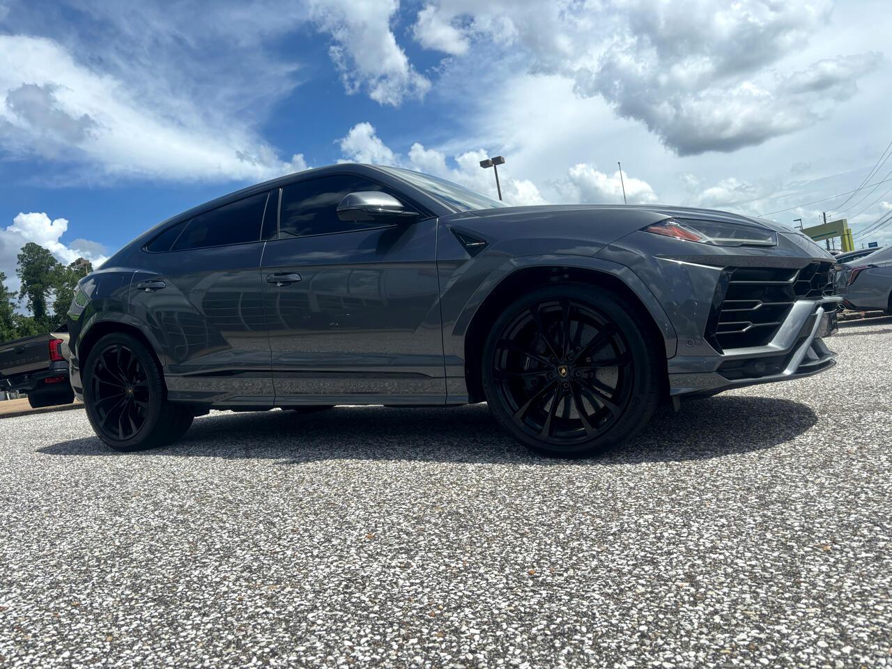 Thumbnail image of 2019 Lamborghini Urus at Auto Connection LLC