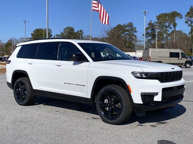 Thumbnail image of 2025 Jeep Grand Cherokee L at GinnChryslerJeepDodge of Covington, GA