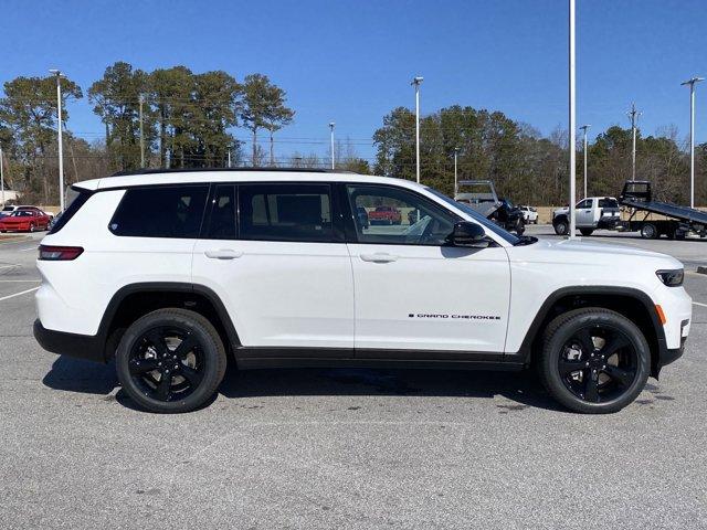 Thumbnail image of 2025 Jeep Grand Cherokee L at GinnChryslerJeepDodge of Covington, GA