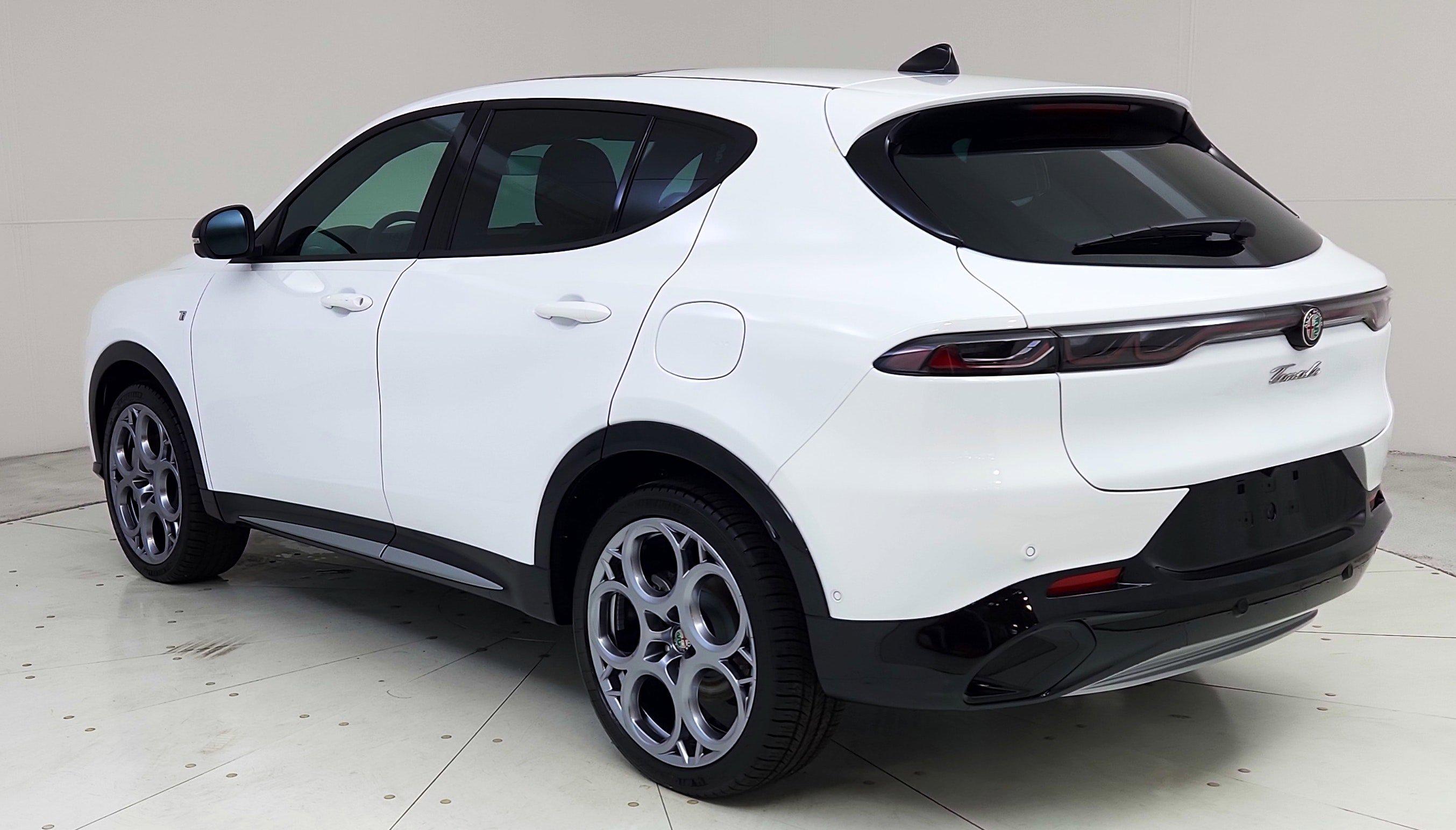 Thumbnail image of 2024 Alfa Romeo Tonale Hybrid at Maserati & Alfa Romeo of Monmouth