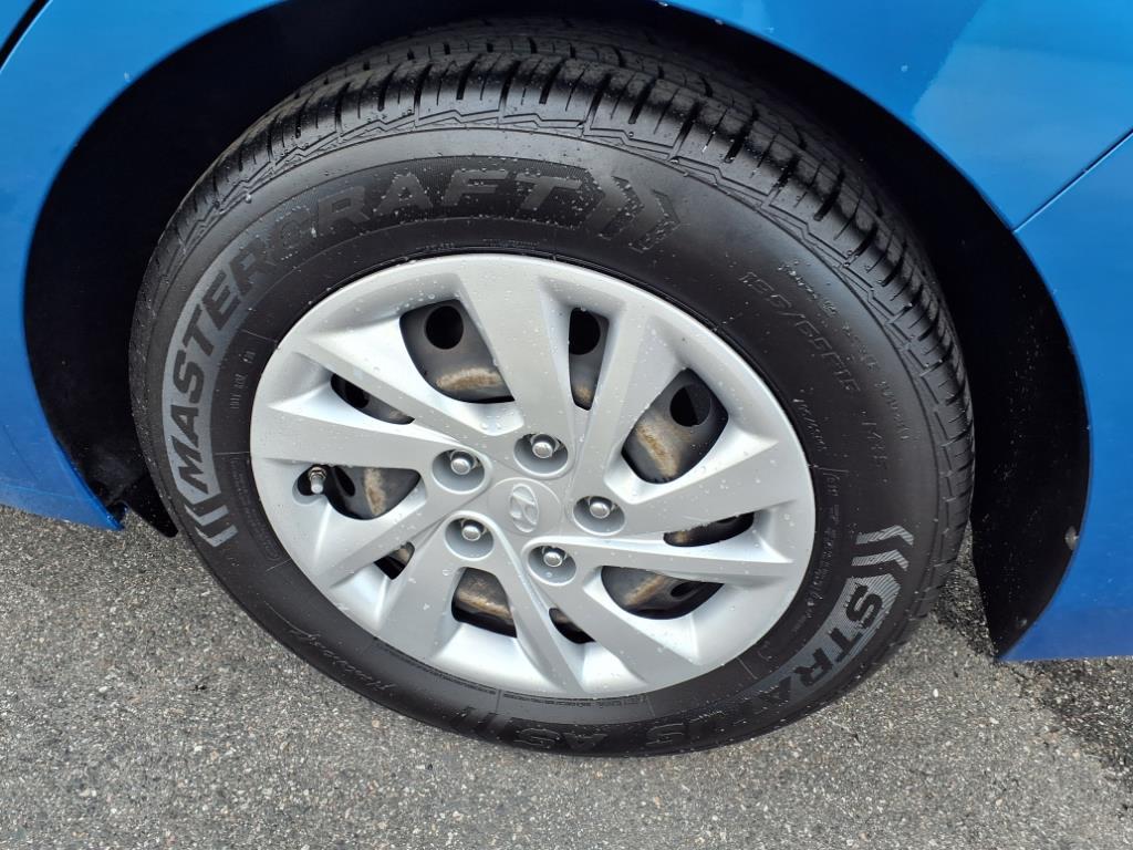 Thumbnail image of 2018 Hyundai ELANTRA at 9th Street Auto Inc.