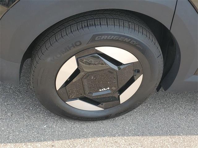 Thumbnail image of 2024 Kia EV9 at Al Serra Buick GMC