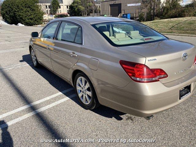 Thumbnail image of 2005 Toyota Avalon at AUTO MART INC