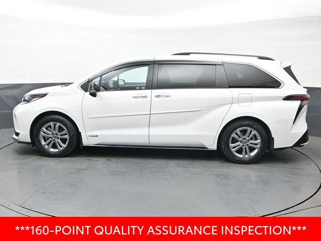 Thumbnail image of 2021 Toyota Sienna at New Rochelle Toyota