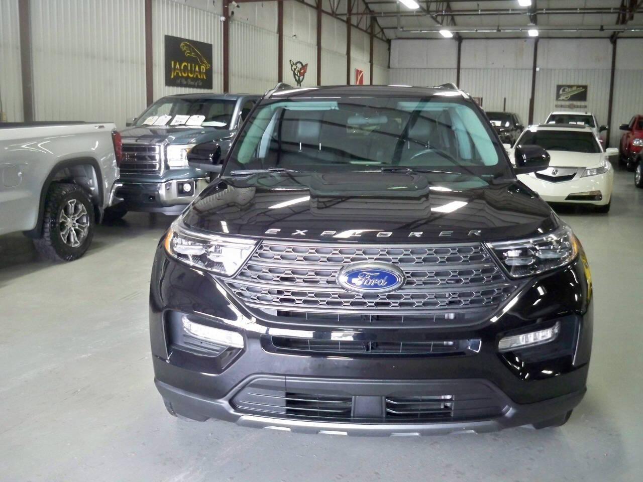 Thumbnail image of 2023 Ford Explorer at Nice Car Company Inc.