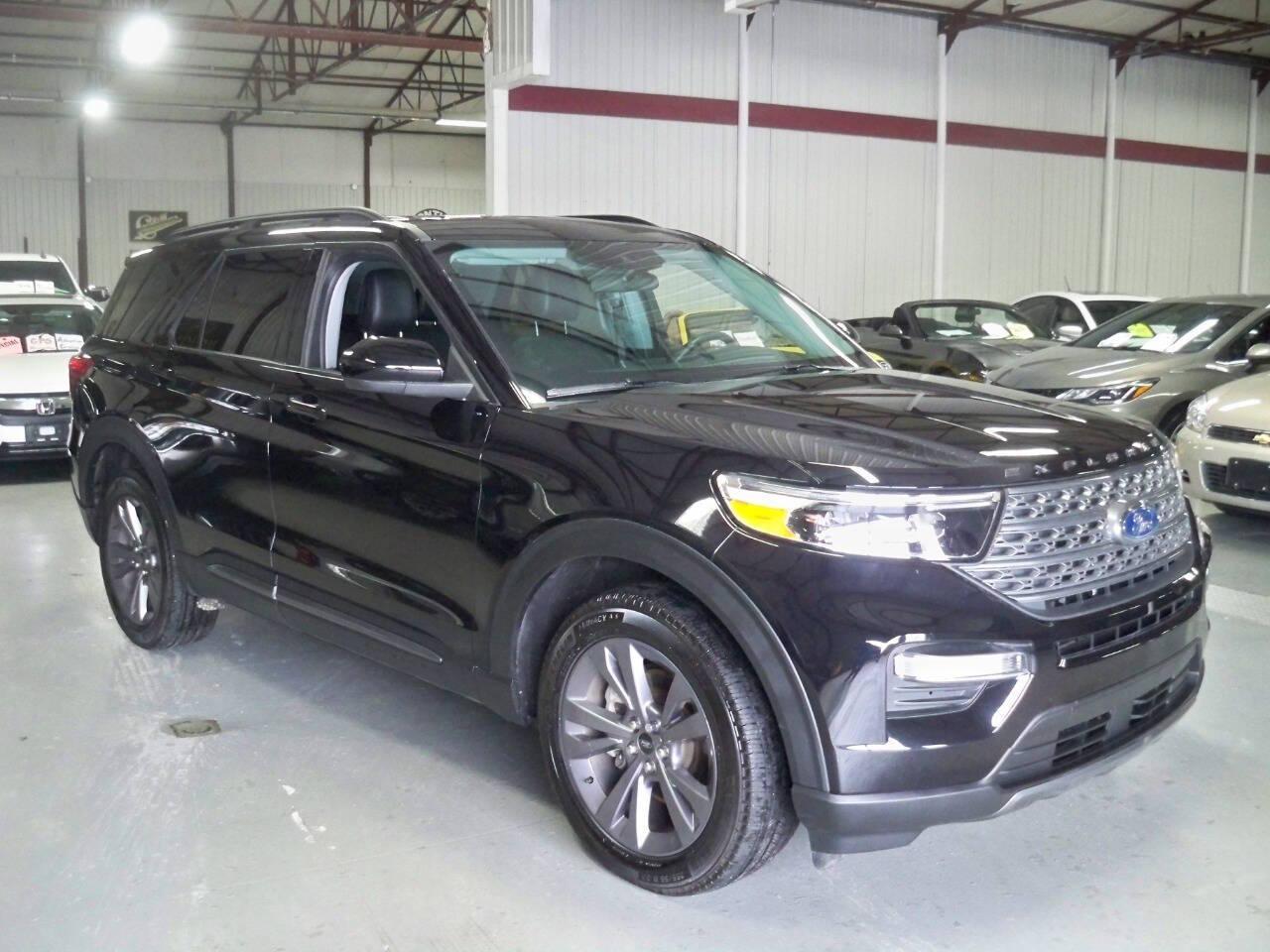Thumbnail image of 2023 Ford Explorer at Nice Car Company Inc.