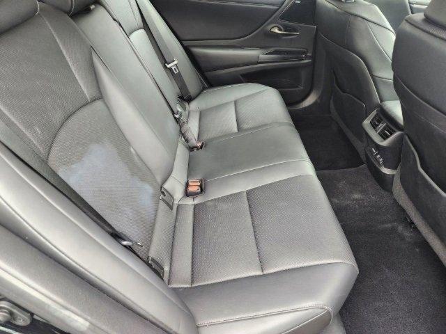 Thumbnail image of 2021 Lexus ES 300h at LexusRivercenter of Covington, KY