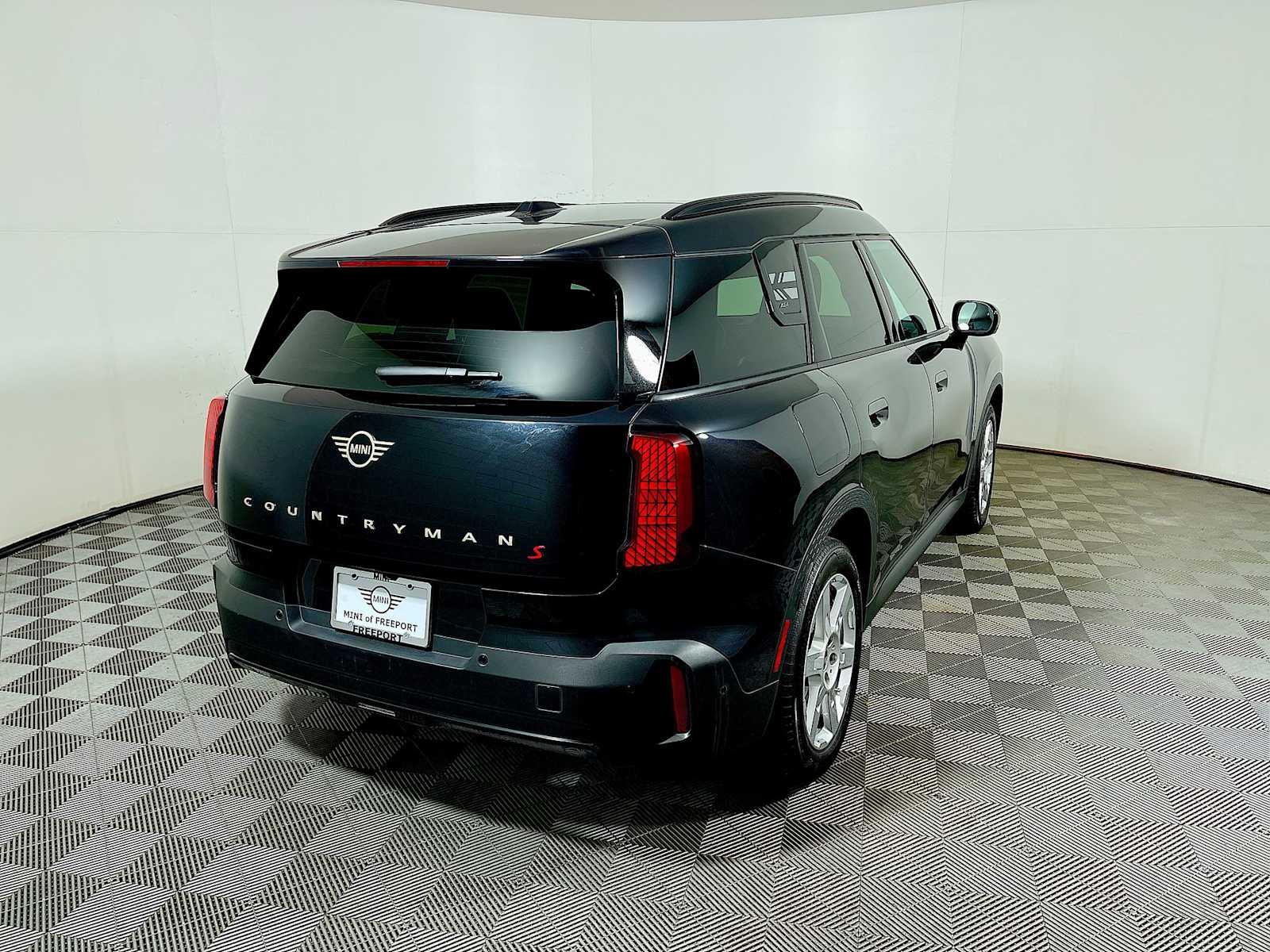 Thumbnail image of 2025 MINI Countryman at BMW Mini of Freeport