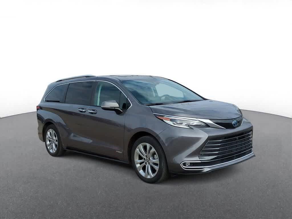 Thumbnail image of 2021 Toyota Sienna at Suburban Chrysler Dodge Jeep Ram of Troy