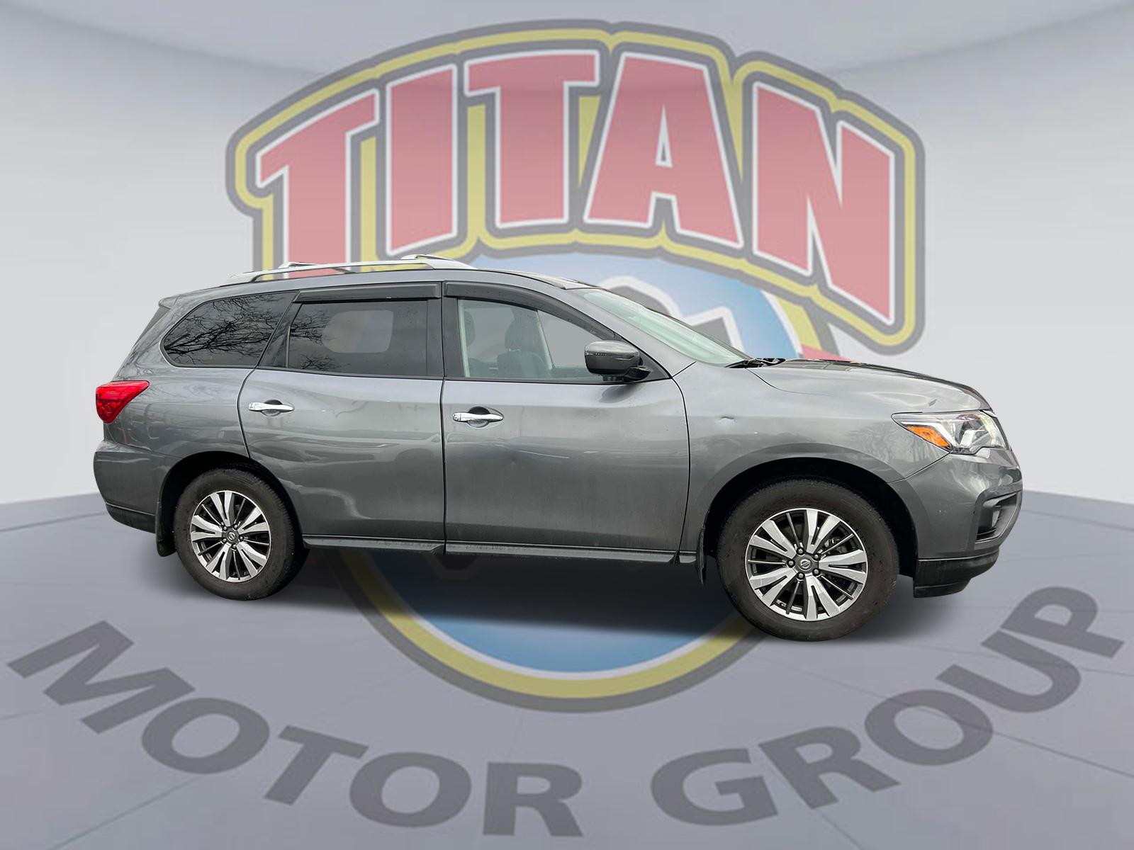 Thumbnail image of 2019 Nissan Pathfinder at Nissan of Queens