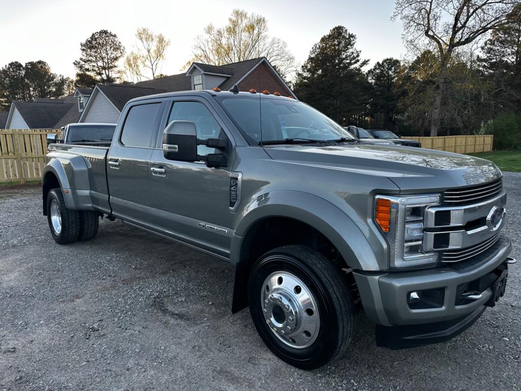 Thumbnail image of 2019 Ford F-450 Super Duty at Truck Kings Auto Sales Inc.