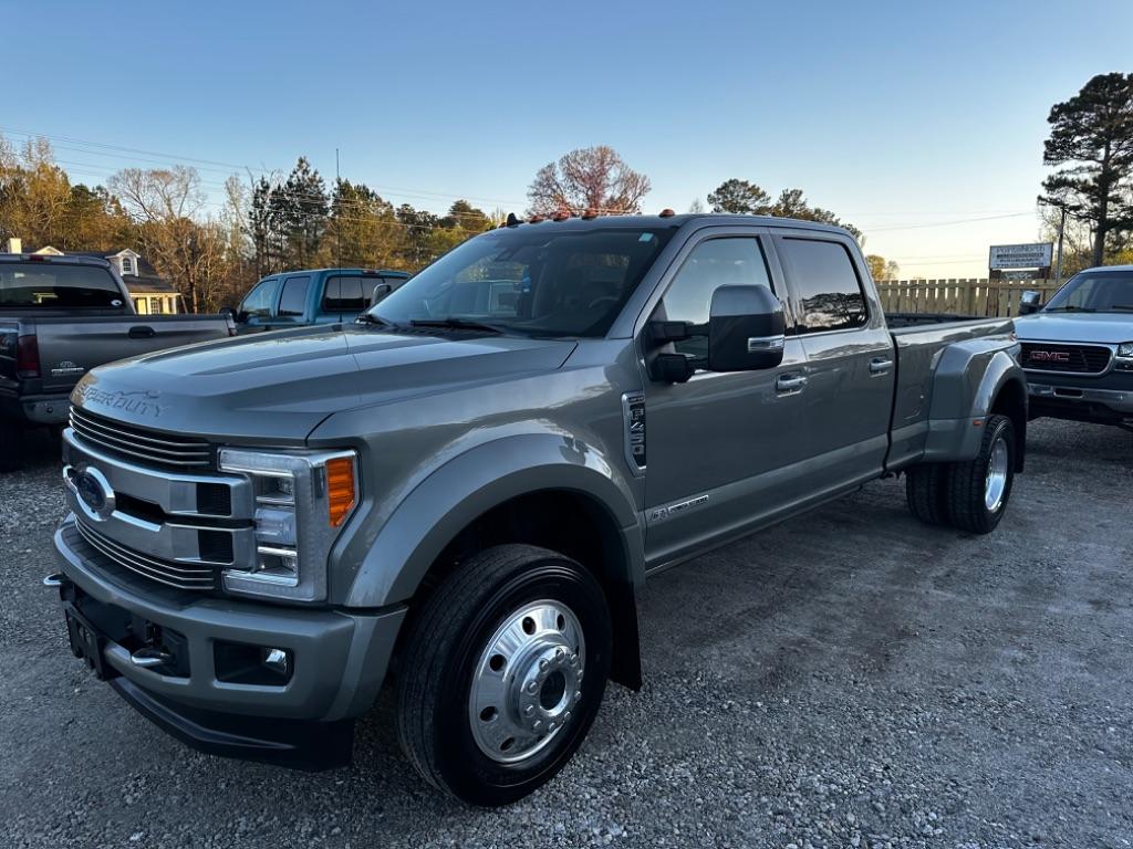Thumbnail image of 2019 Ford F-450 Super Duty at Truck Kings Auto Sales Inc.