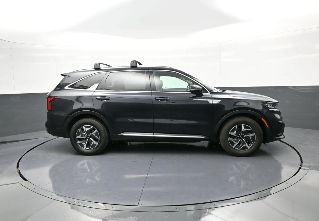 Thumbnail image of 2022 Kia Sorento Hybrid at Plaza Honda