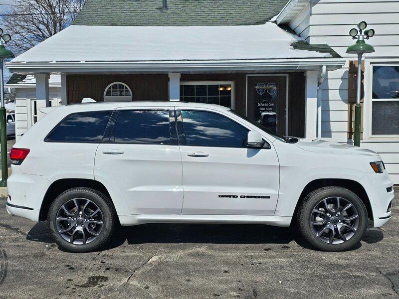 Thumbnail image of 2021 Jeep Grand Cherokee at De Pere Auto Center