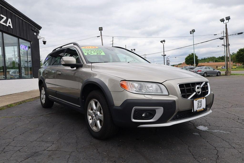 Thumbnail image of 2013 Volvo XC70 at EAGLE MOTORS OF HAMILTON INC