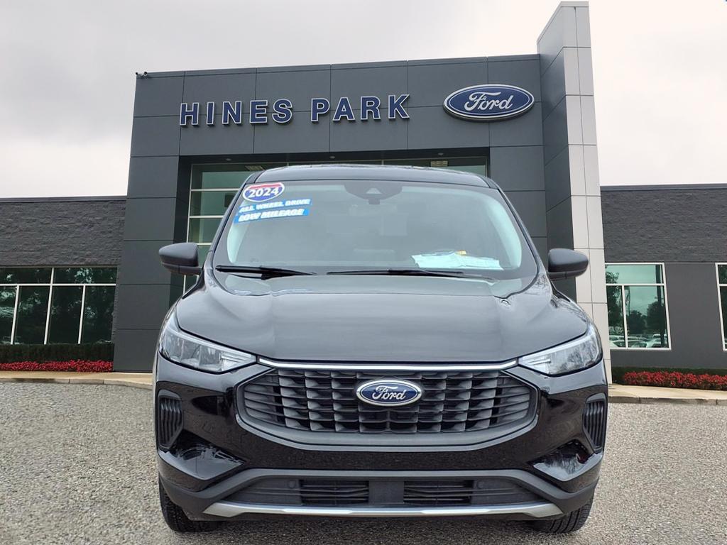 Thumbnail image of 2024 Ford Escape at Hines Park Ford