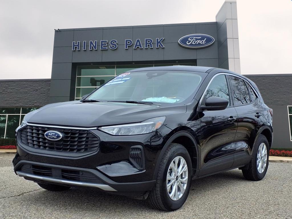 Thumbnail image of 2024 Ford Escape at Hines Park Ford