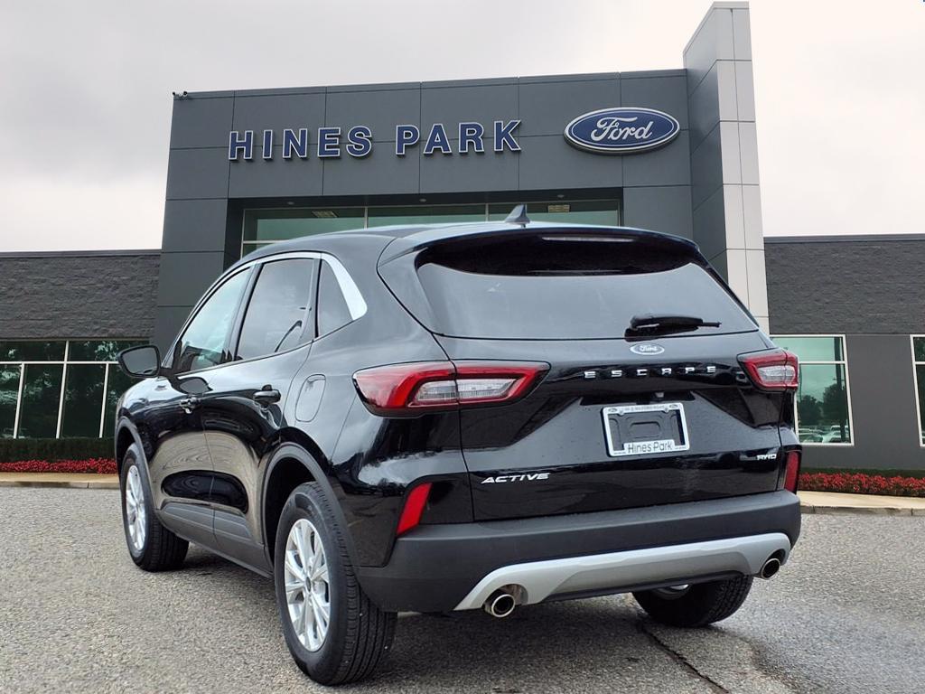 Thumbnail image of 2024 Ford Escape at Hines Park Ford