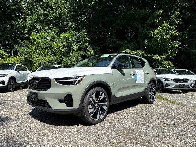 Thumbnail image of 2025 Volvo XC40 at Volvo of Danbury
