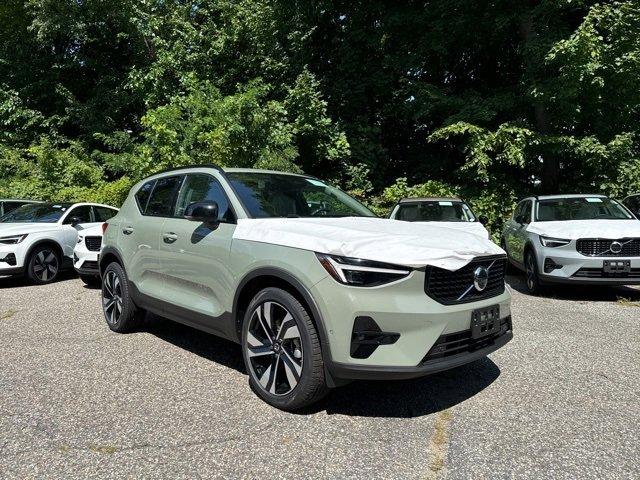 Thumbnail image of 2025 Volvo XC40 at Volvo of Danbury