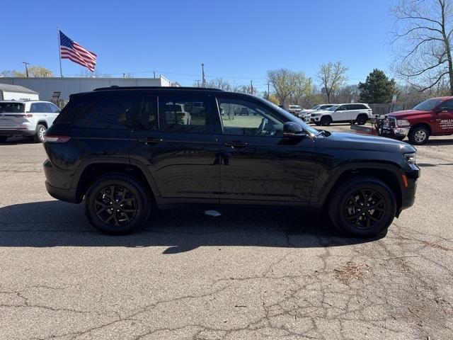Thumbnail image of 2024 Jeep Grand Cherokee at Golling Chrysler Dodge Jeep Ram