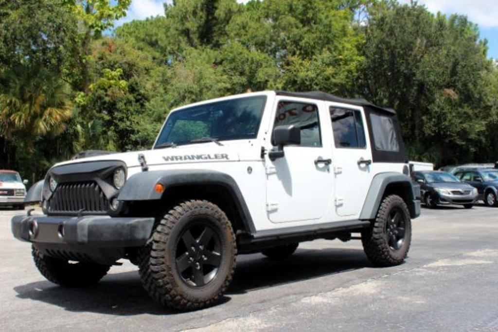Thumbnail image of 2016 Jeep Wrangler Unlimited at Gator City Motors, Inc.